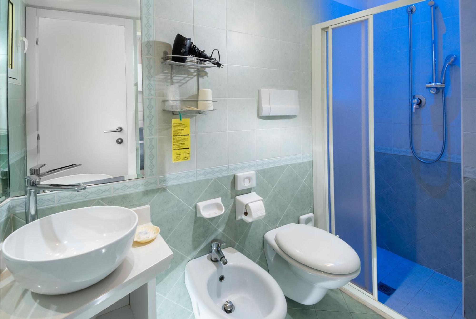 Hotel Albatros Misano Adriatico Esterno foto