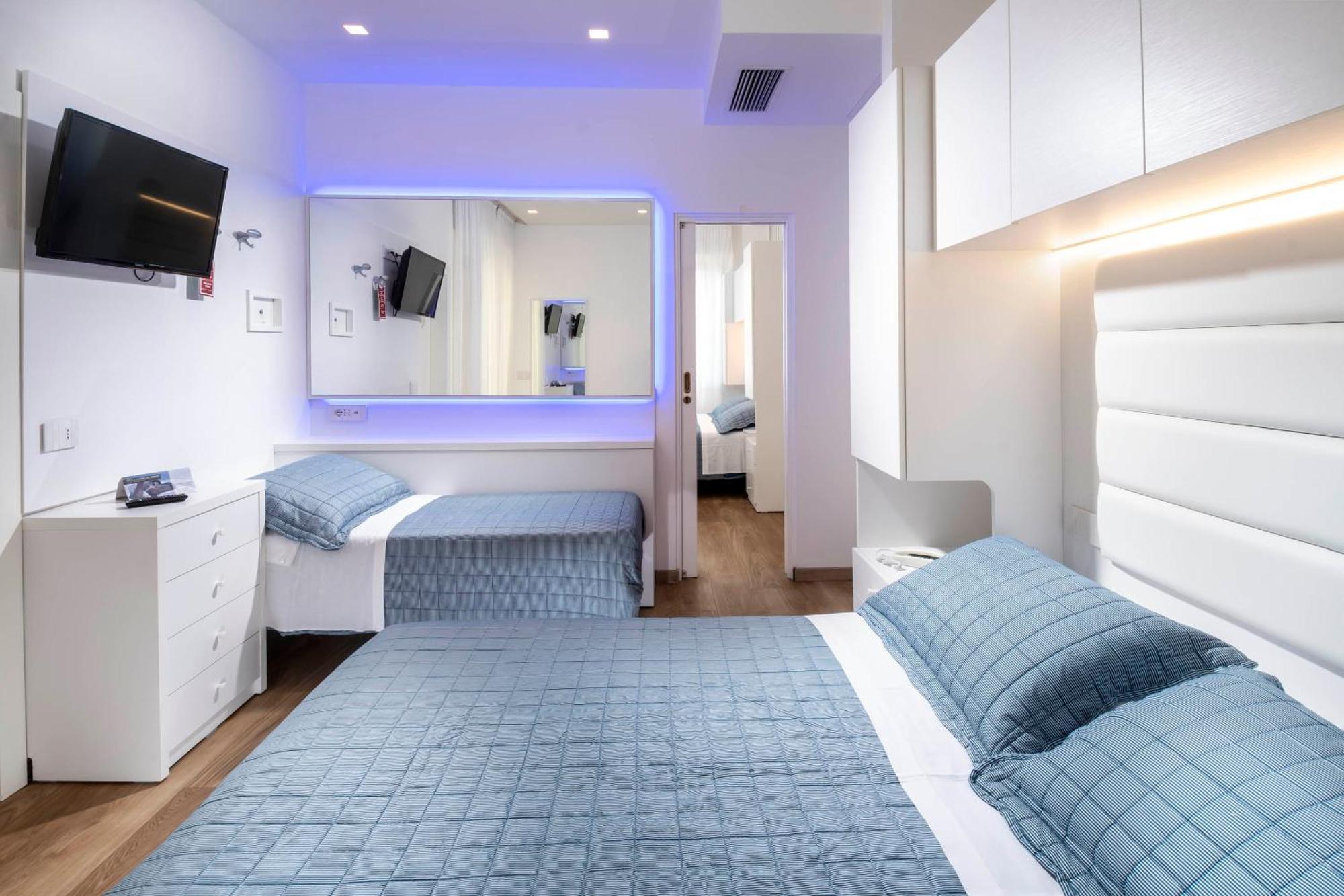 Hotel Albatros Misano Adriatico Esterno foto