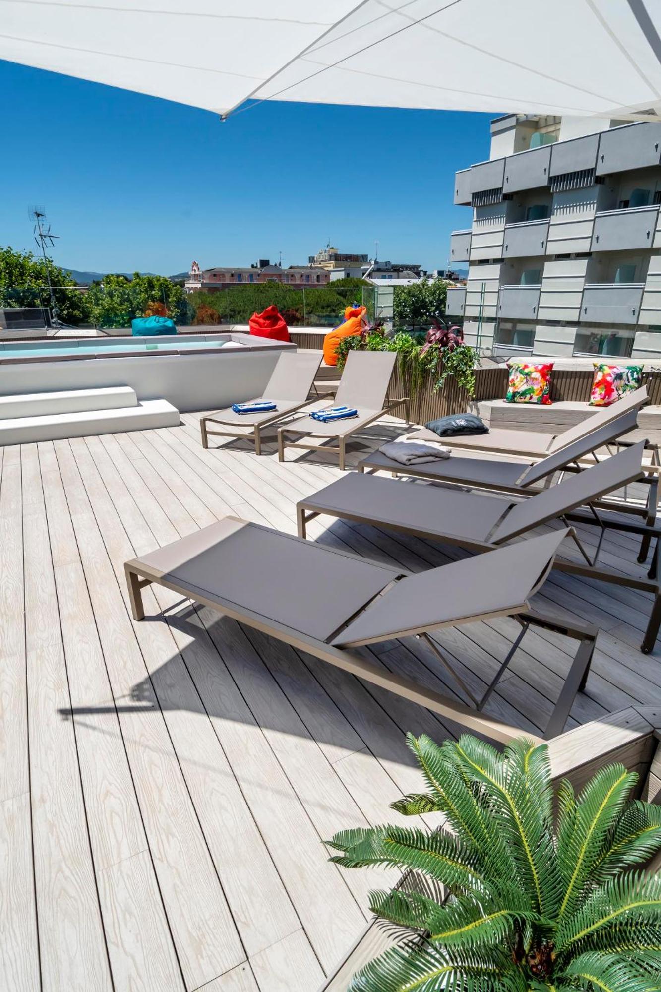 Hotel Albatros Misano Adriatico Esterno foto