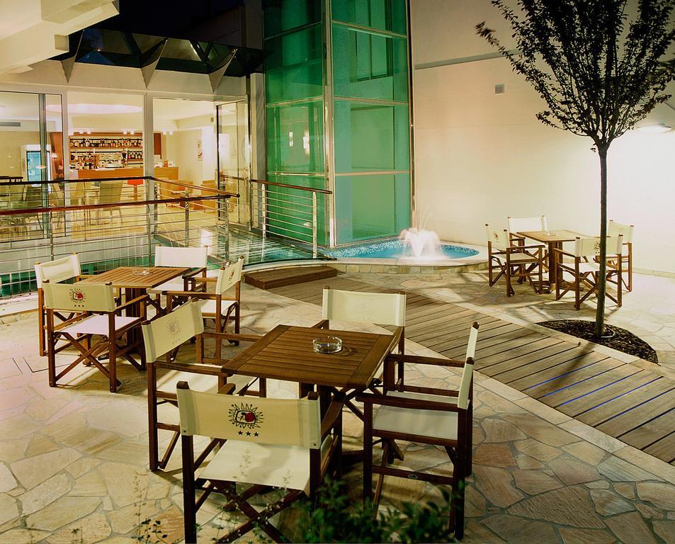 Hotel Albatros Misano Adriatico Esterno foto